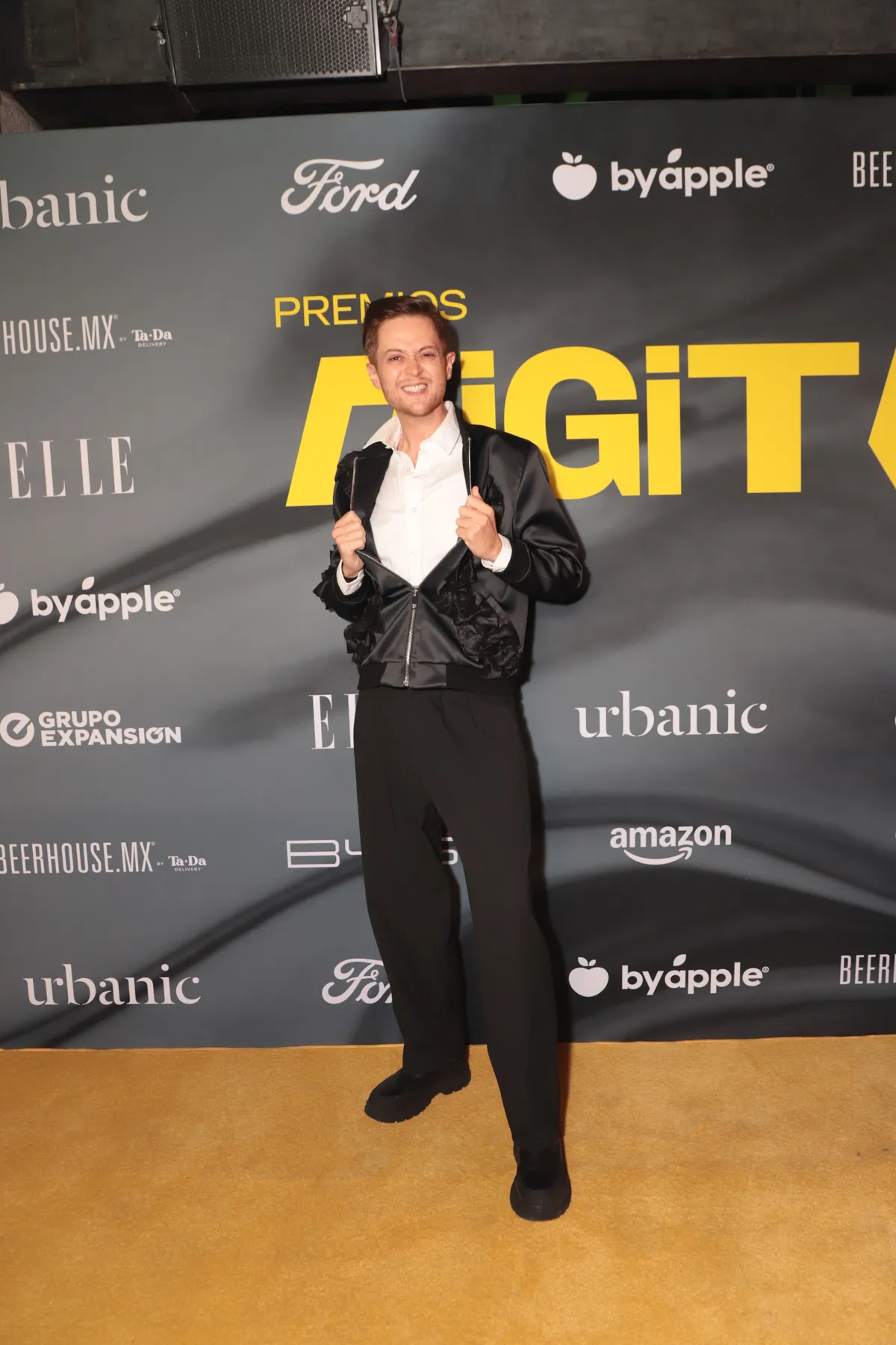 La yellow carpet de los premios DigitELLE estuvo llena de looks de impacto