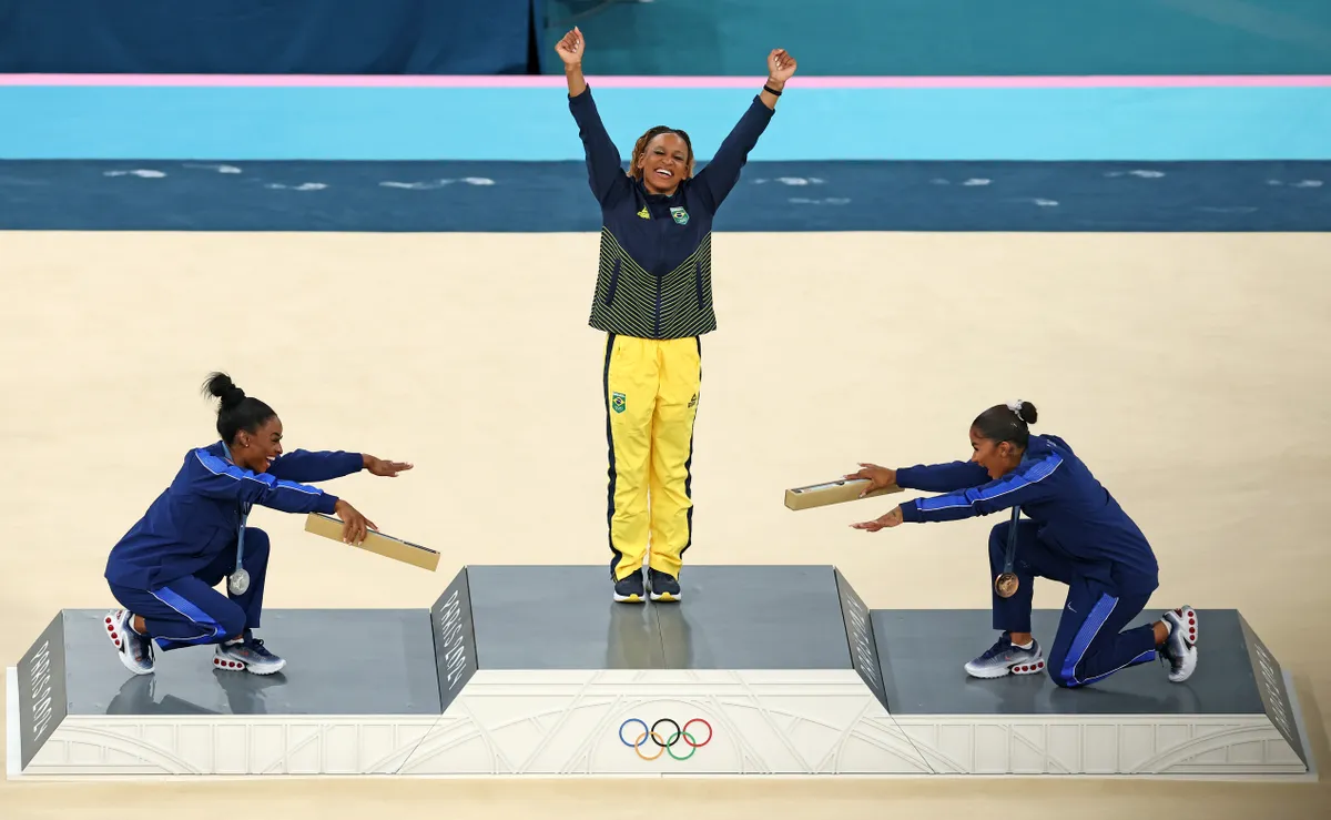 Simone Biles, Rebeca Andrade y Jordan Chiles 