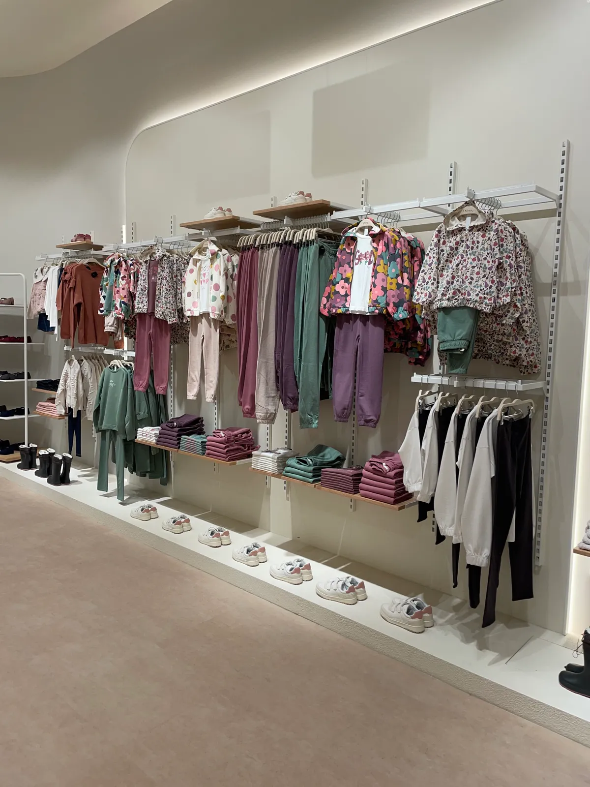 Nueva tienda de Sfera en Parque Las Antenas
