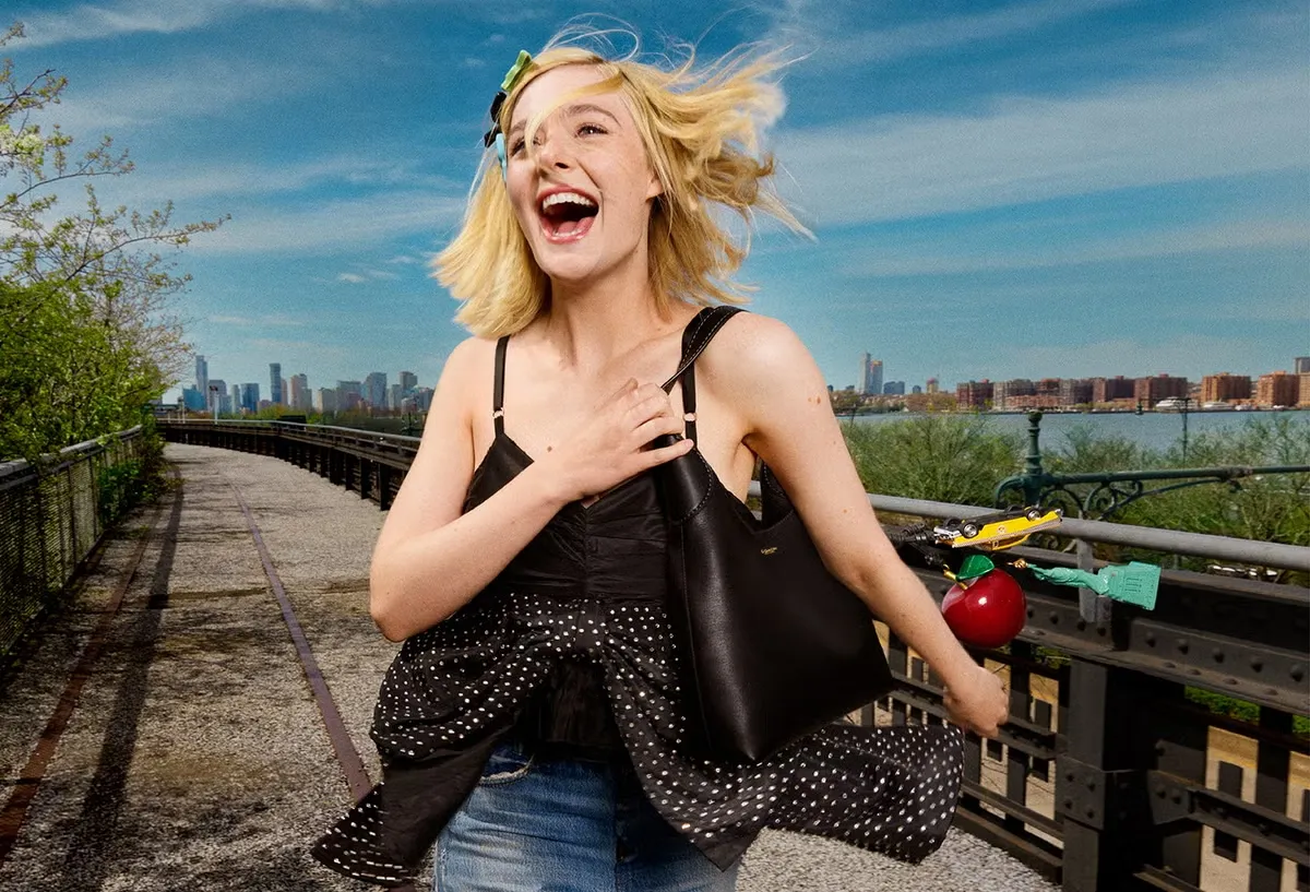 Elle Fanning Coach