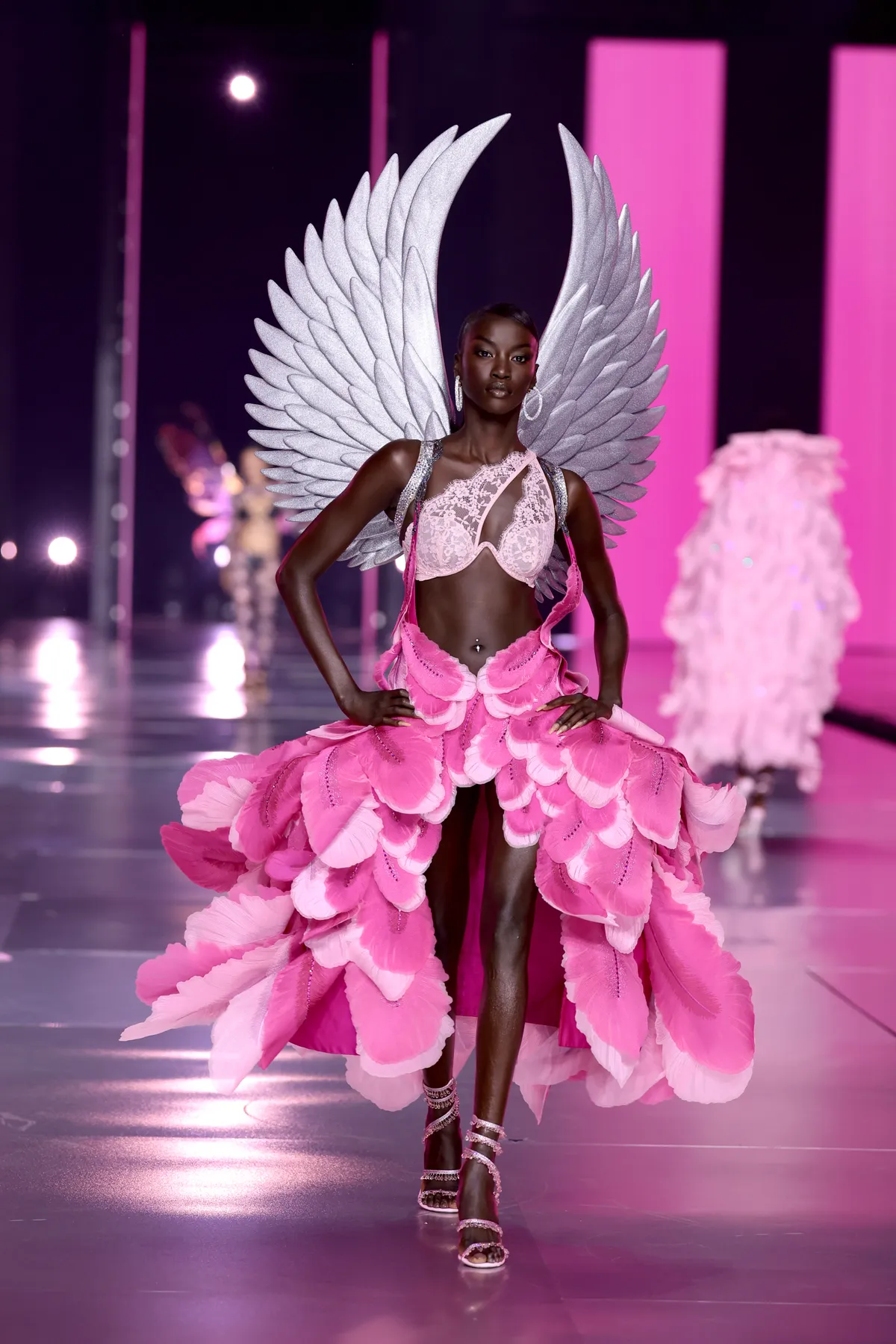 ¡Por fin nos escucharon! Diversidad de cuerpos y edades en el Victoria’s Secret Fashion Show 2024 (Getty Images)
