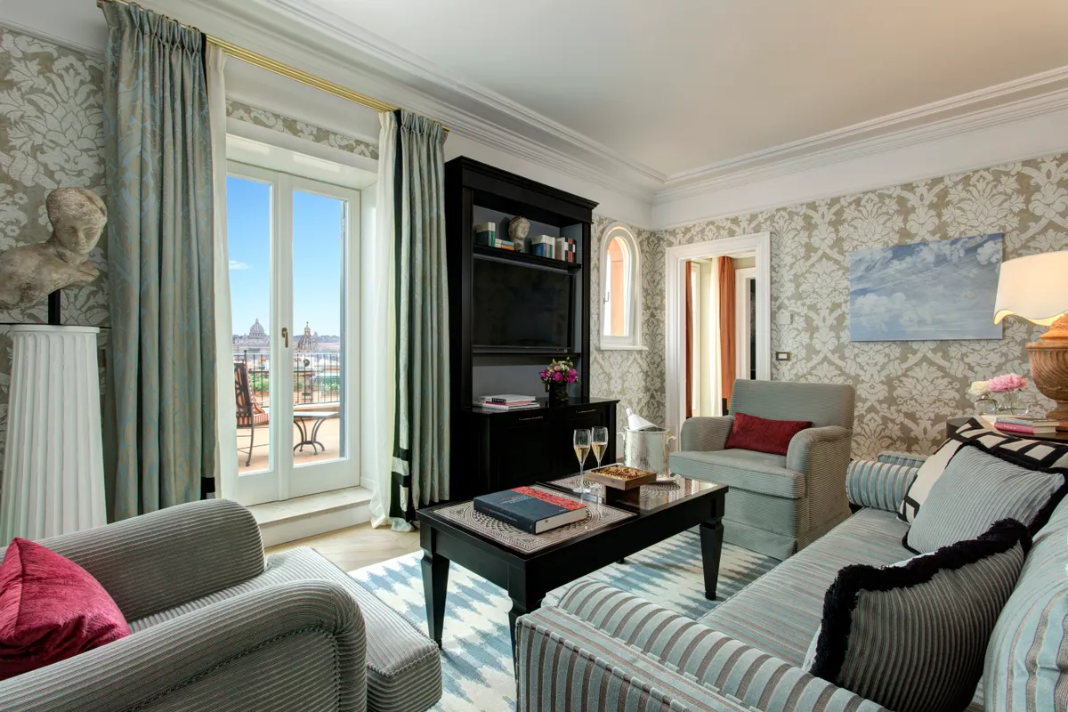 Hotel_de_la_Ville_-_Canova_Suite_1.JPG
