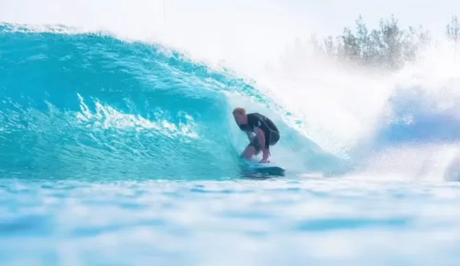 príncipe Harry surfer