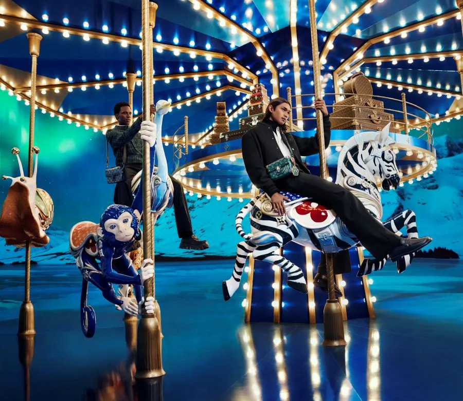 louis vuitton holiday carrusel
