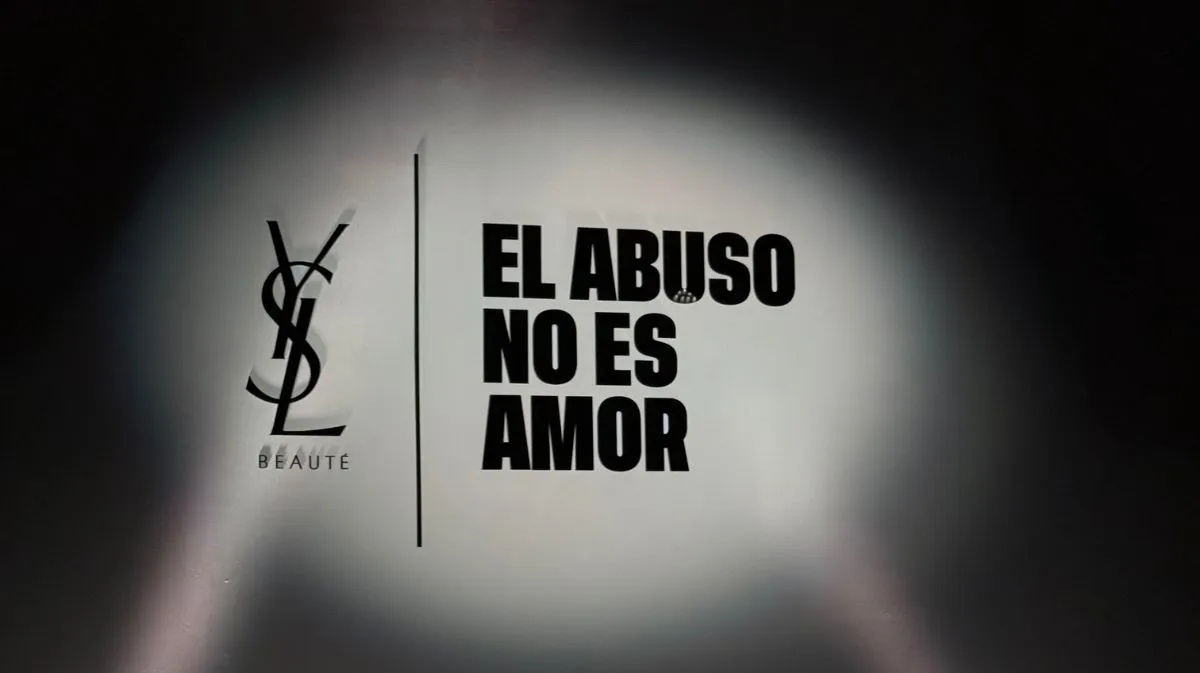 El abuso no es amor YSL Beatuty.