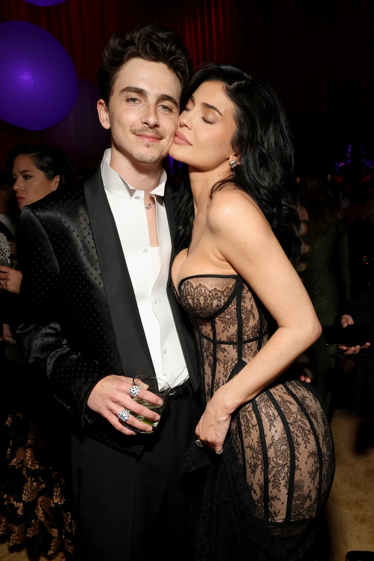 Kylie Jenner y Timothée Chalamet en el after party de los Oscar 2025 organizado por Vanity Fair.