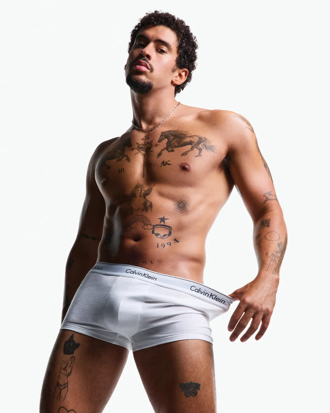 SP25_BAD_BUNNY_PR_no_logo_4.jpg