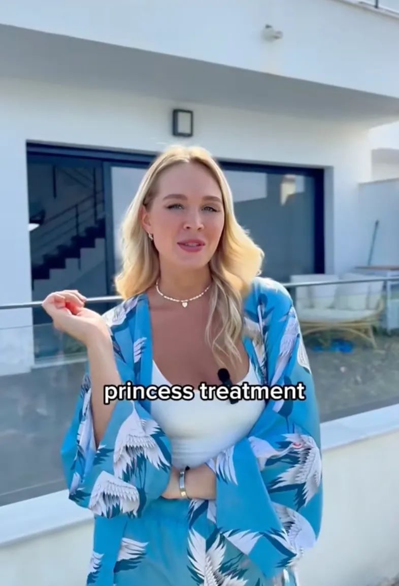 bare-minimum-princess-treatment