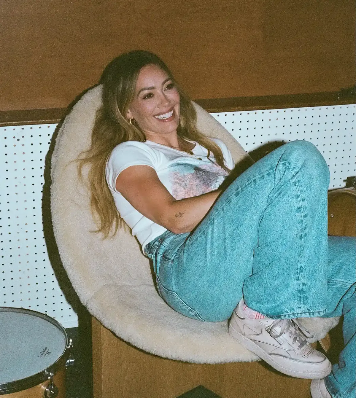 Hilary Duff asegura que su nueva música es para los gays.