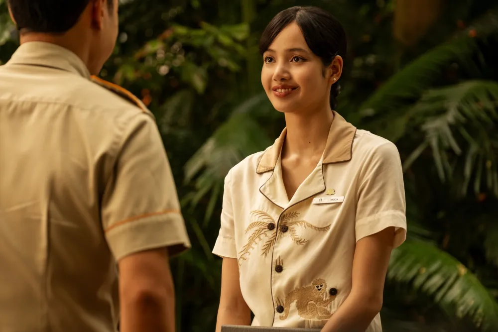 lisa-manobal-white-lotus.jpg