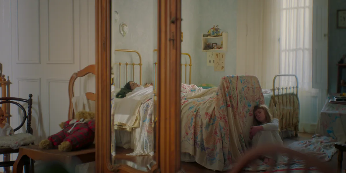 Chiara Parravicini (Rosa) and Francesca Turco (Kid Clara).png