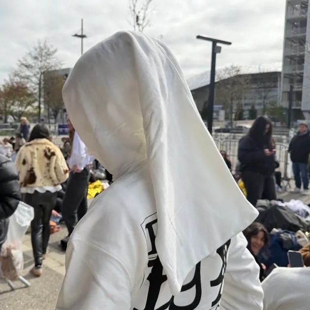 sudadera-habito-rosalia.jpeg