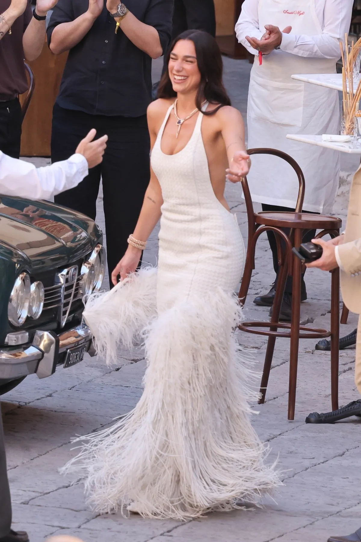 dua-lipa-detalles-boda-callum-turner