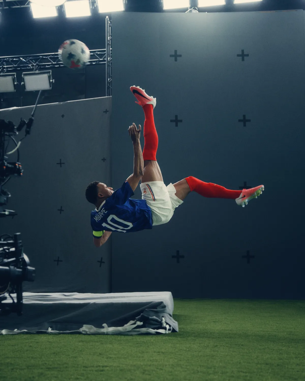 ript-the-script-nike-kim-kardashian-jorge-campos