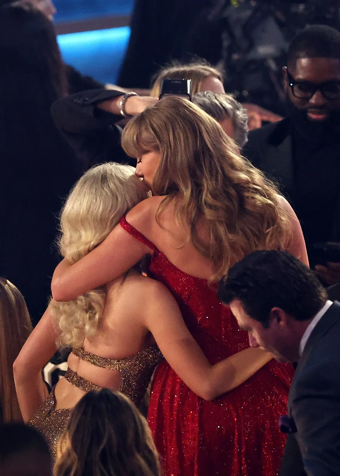 sabrina-carpenter-taylor-swift.jpeg