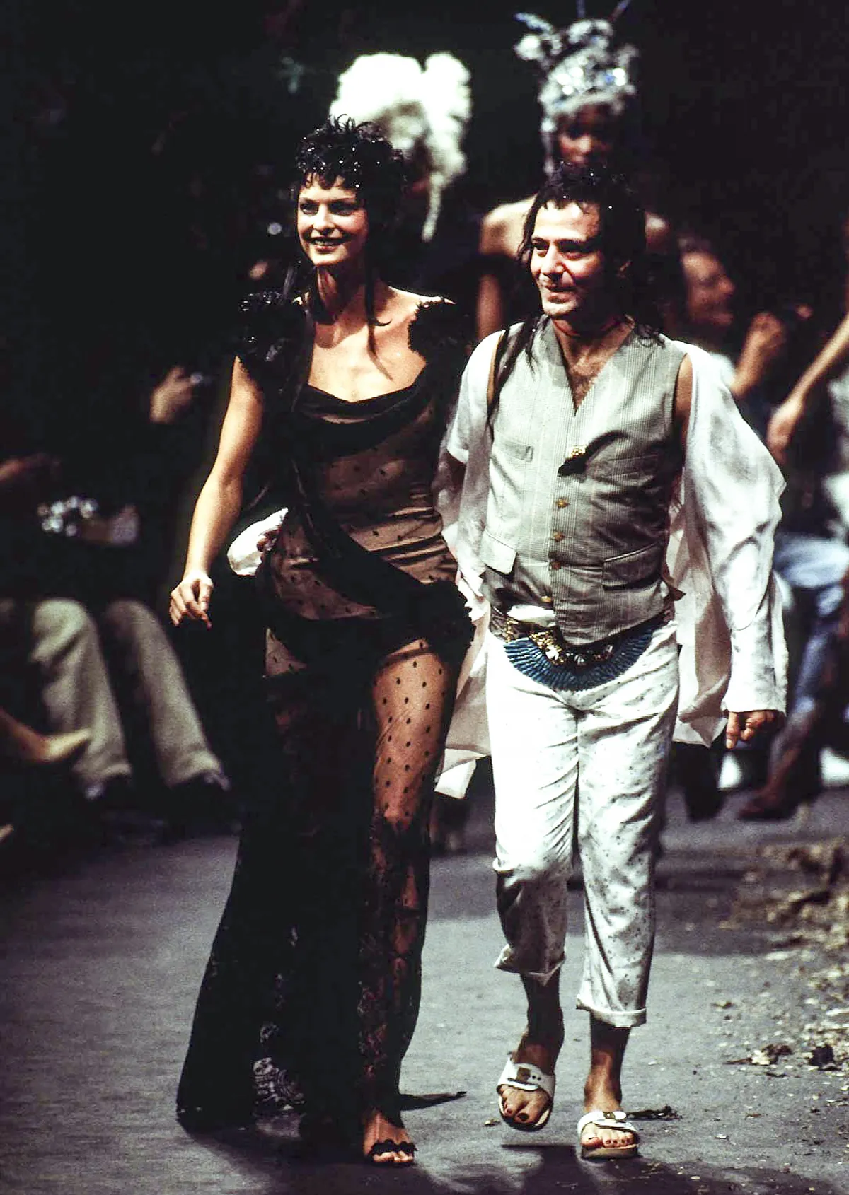 Givenchy - Runway - Fall/Winter 1996-1997 Paris Haute Couture Fashion Week