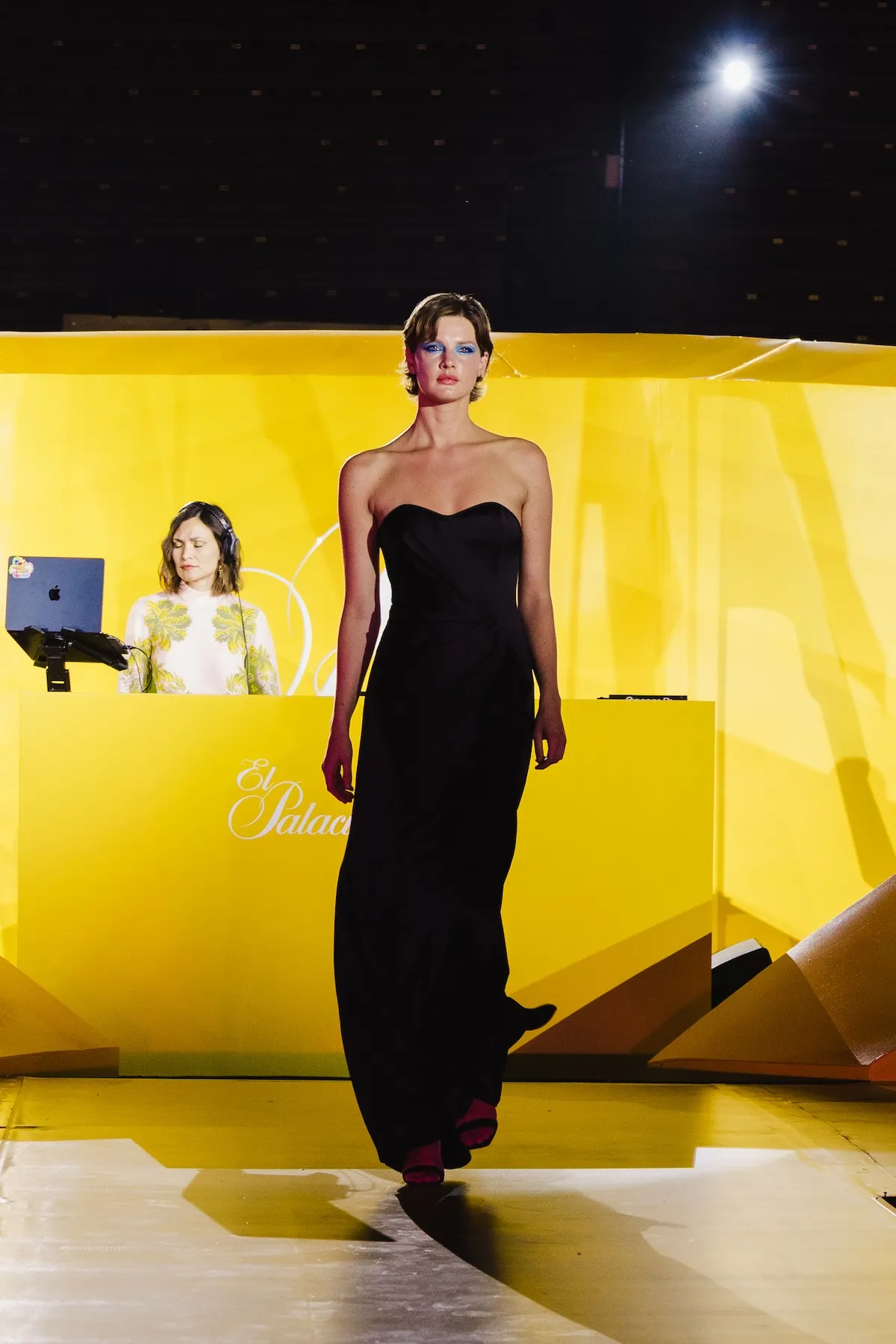 Del backstage a la pasarela: Fuimos al Gran Desfile de El Palacio de Hierro (¡las fotos son una locura!)