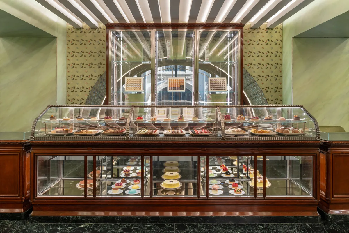 Marchesi 1824 dentro de Prada Galleria