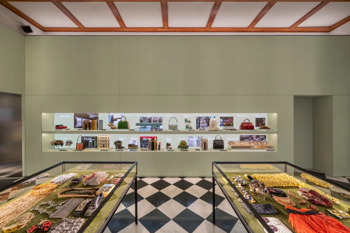 Appartamento de Prada Galleria con obras de Andreas Gursky