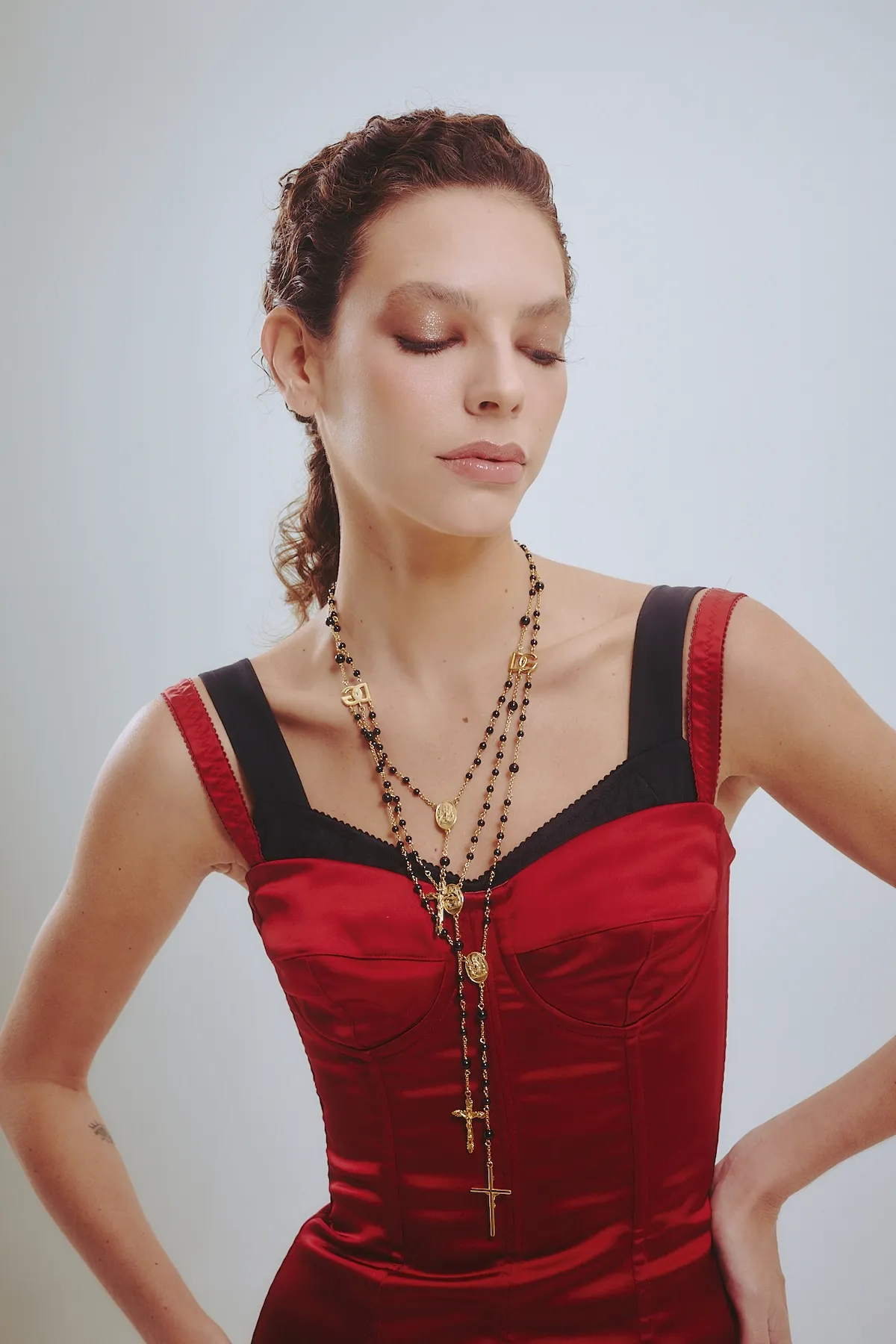 ¿Tienes planes para hoy y no sabes cómo maquillarte? Te dejamos inspo con su paso a paso para que luzcas increíble