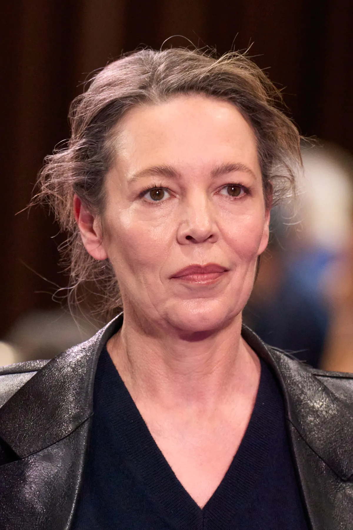 Olivia Colman debuta como modelo en la pasarela de Miu Miu Spring/Summer 2027 durante Paris Fashion Week.