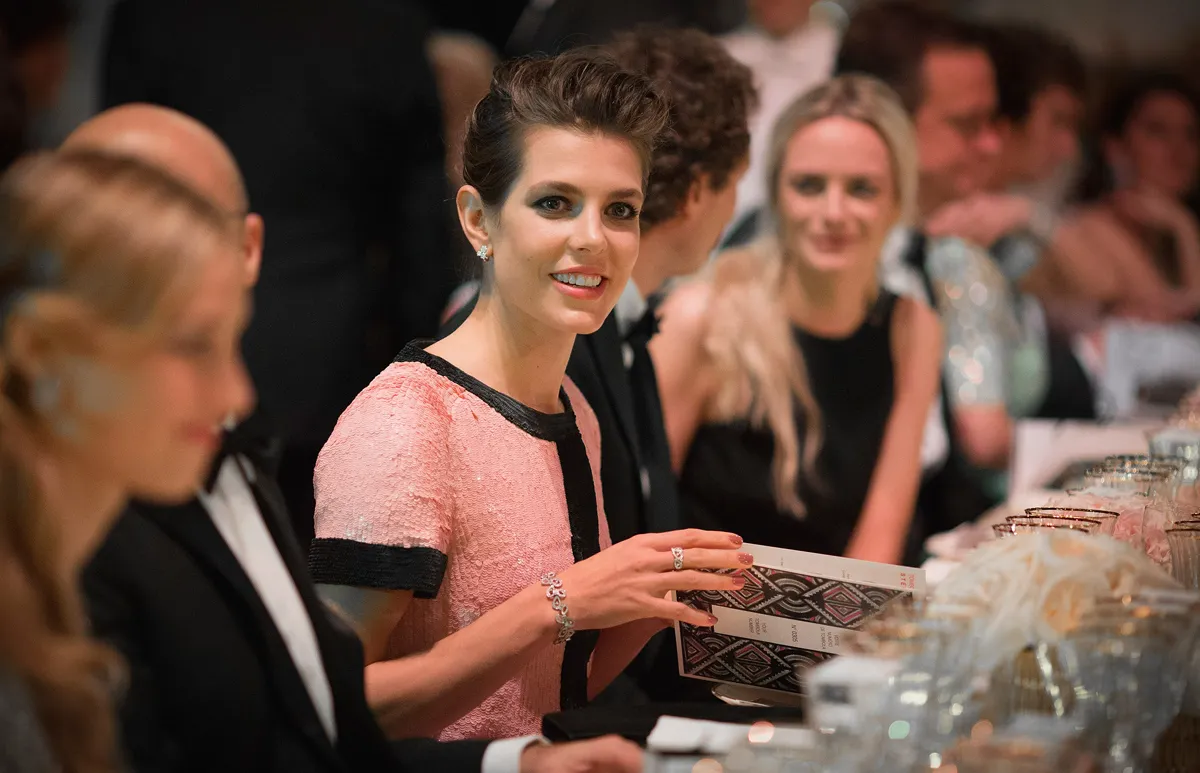 CARLOTA-CASIRAGHI-VANS