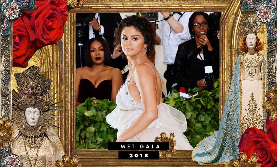 SELENA-GOMEZ-BIBLIA