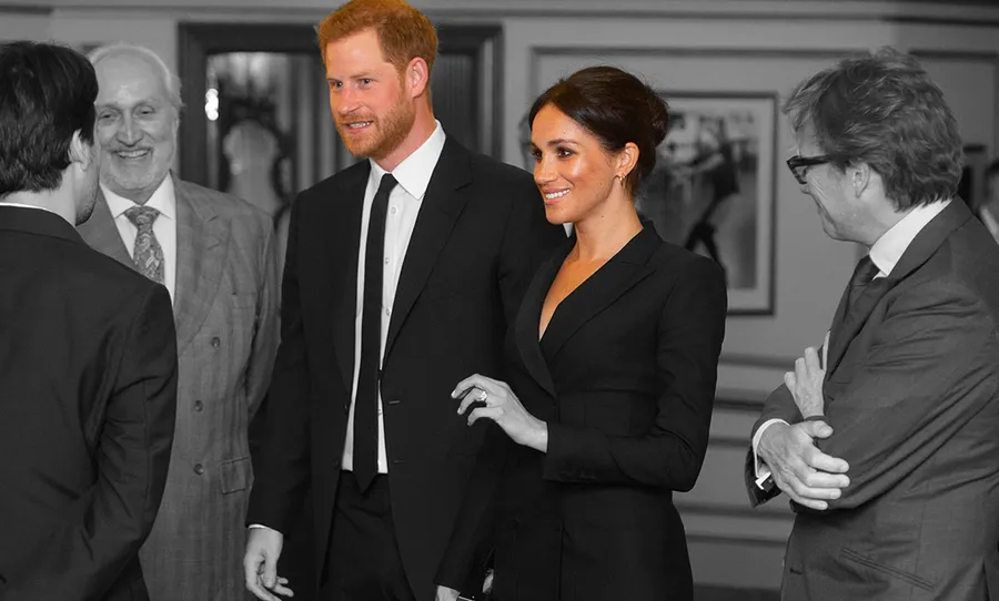Meghan-Markle-blazer-dress-zara