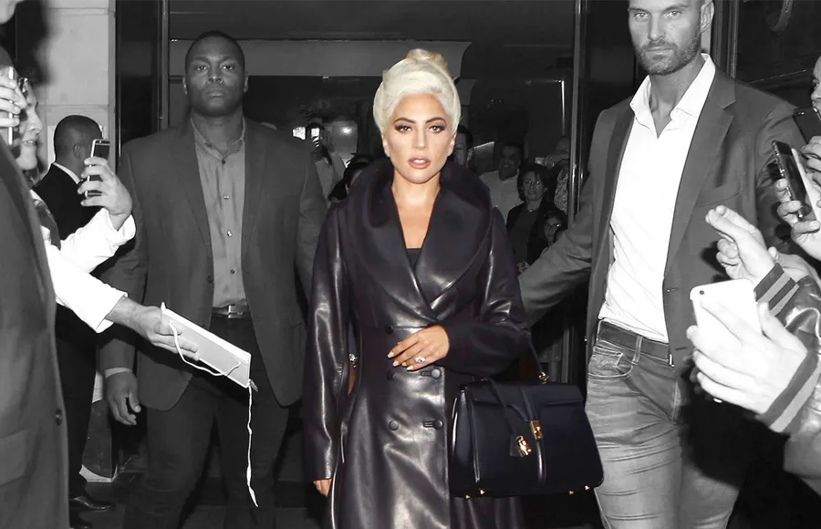Lady-Gaga-Celine-Hedi-Slimane-Bolso-Debut