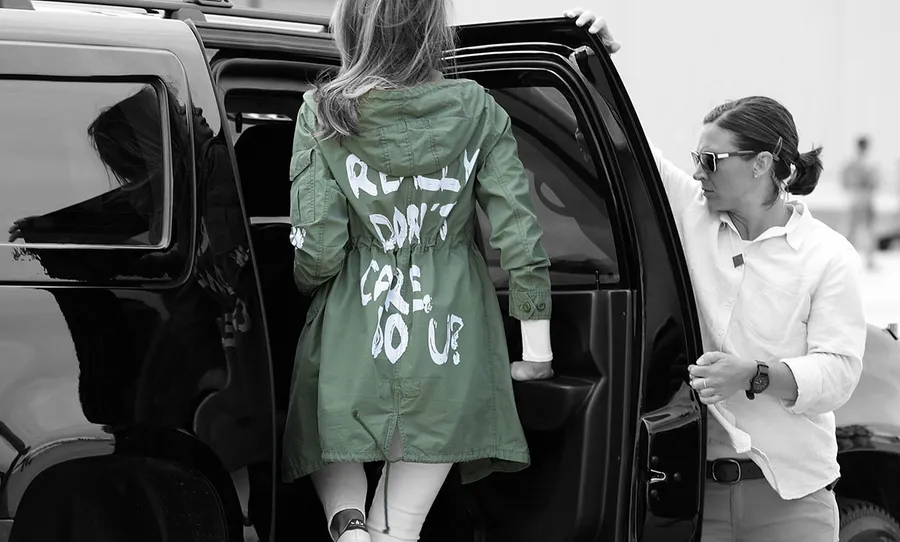melania-trum-rebelion-vestimenta