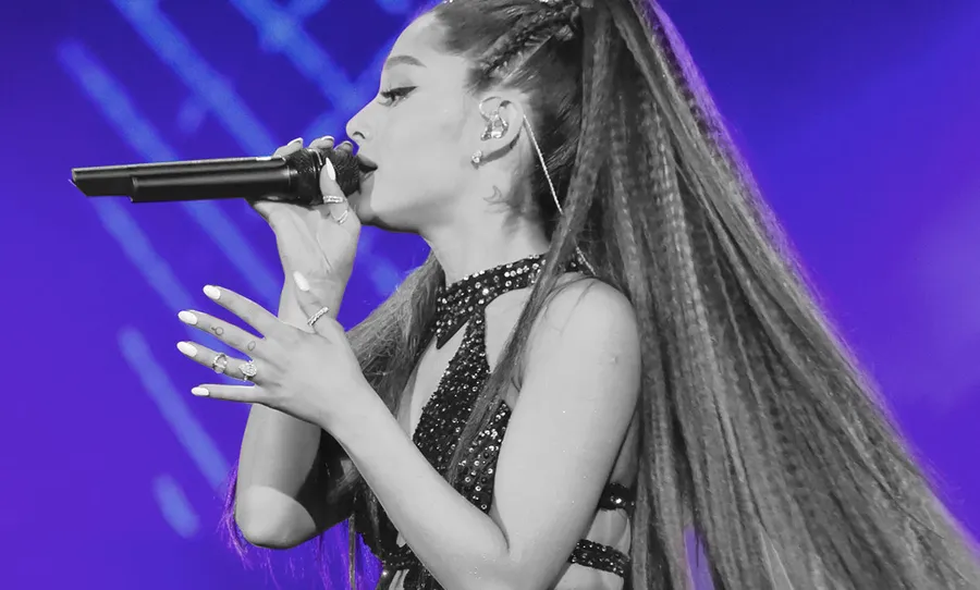 Ariana-Grande-Anillo-Compromiso-Pete-Davidson