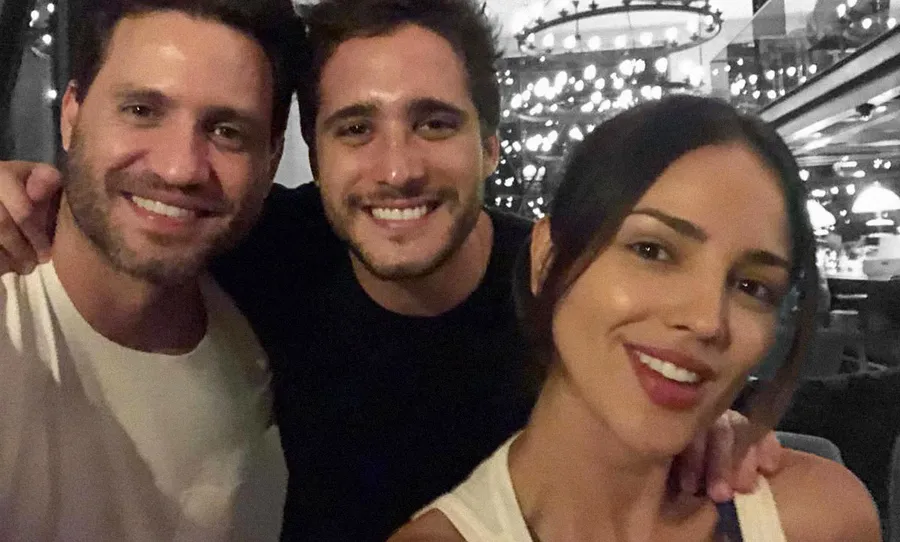 Diego-Boneta-Eiza-Gonzalez-Sudrafica-Latinos