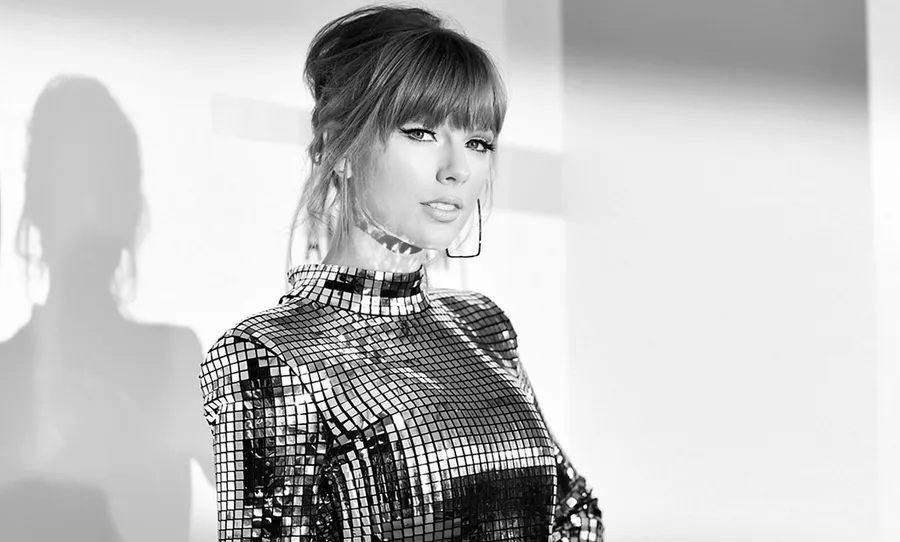 Taylor-Swift-AMAS