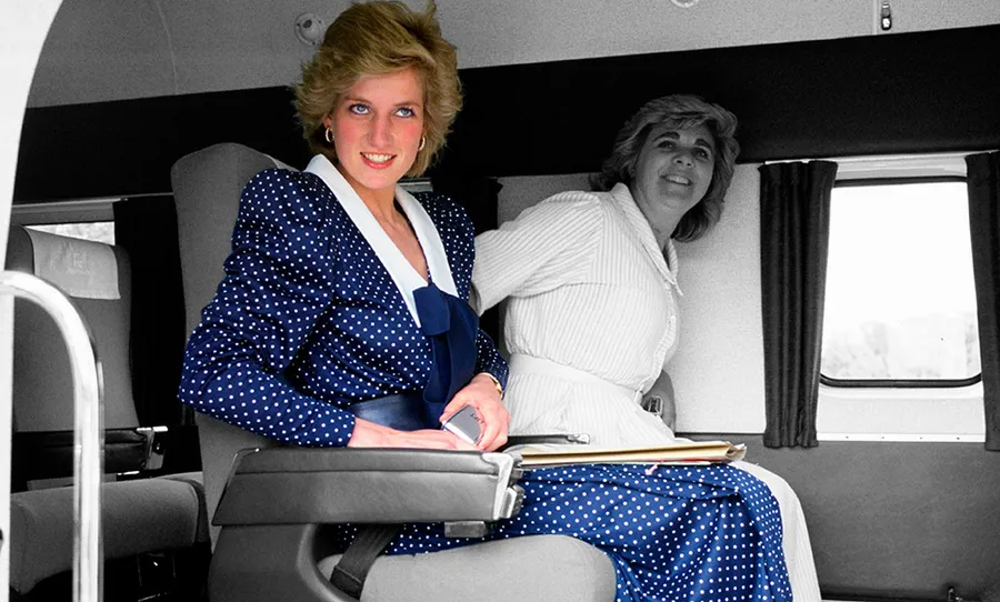 Kate-middleton-Princess-diana-Vestido-Dots-Retrato-Royals