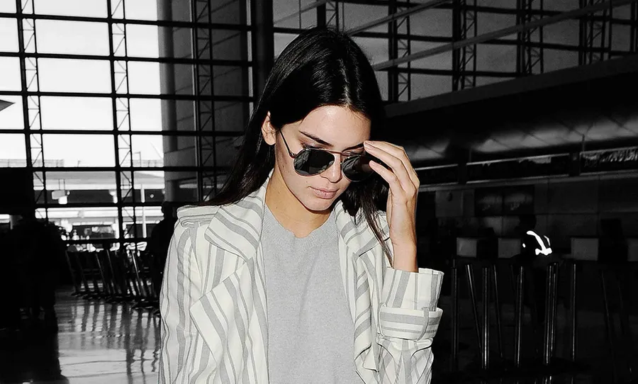 original-c4fa7b8ad-assets-elleuk-com-thumbs-29008-kendall-jenner-lax-international-airport-thumb-2016-rex-jpg.jpg