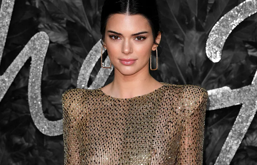 Kendall-Jenner-Fashion-Awards,-Kendall-Jenner-fue-a-cenar-a-McDonald's