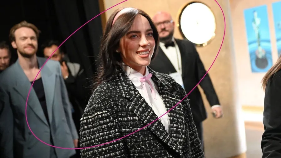 Billie Eilish agrega a todos sus fans a close friends en Instagram.jpg