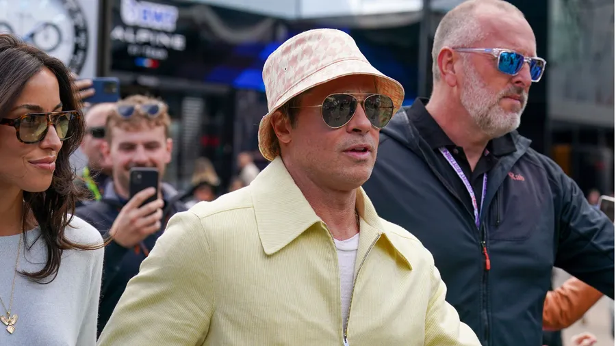 Brad Pitt e Ines de Ramón hacen oficial su relación en el Gran Premio de Inglaterra