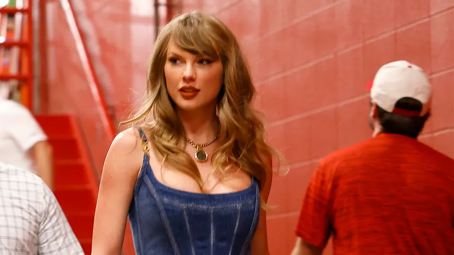 Taylor Swift set mezclilla NFL