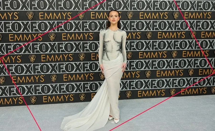 diseño-fondo-emmys-critica.jpg