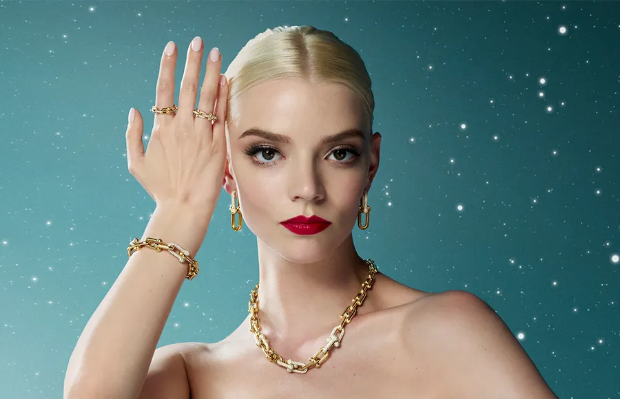 tiffany campaña navidad anya taylor joy