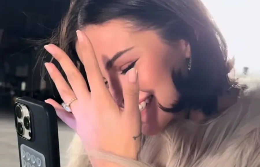 significado anillo compromiso selena gomez