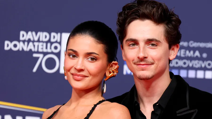 kylie-jenner-timothee-chalamet-debut-red-carpet