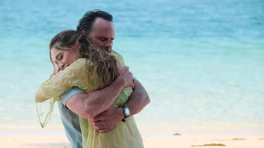 aimee-lou-wood-rivalidad-walton-goggins.jpg