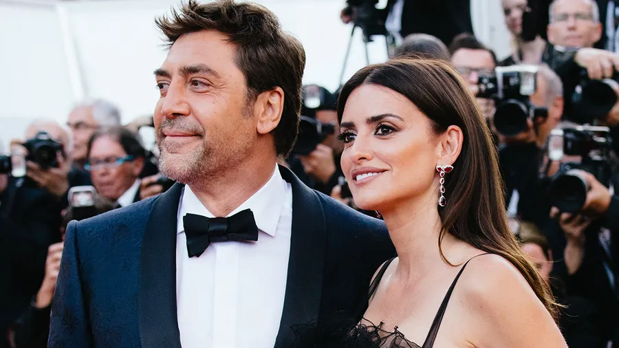 javier-bardem-penelope-cruz-bad-bunny.jpg