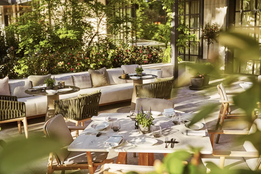 Restaurant_LasBrasasDeCastellana_1.jpg