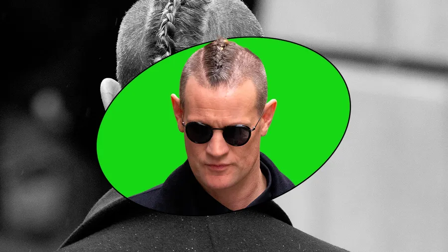 Matt Smith estrena look y llega a Fashion Week con un mohawk trenzado