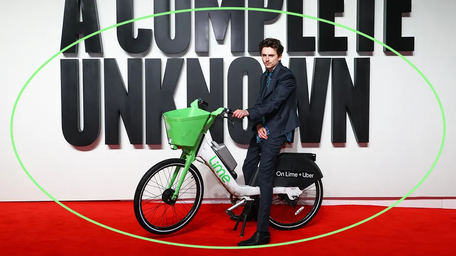 Timothee Chalamet bici