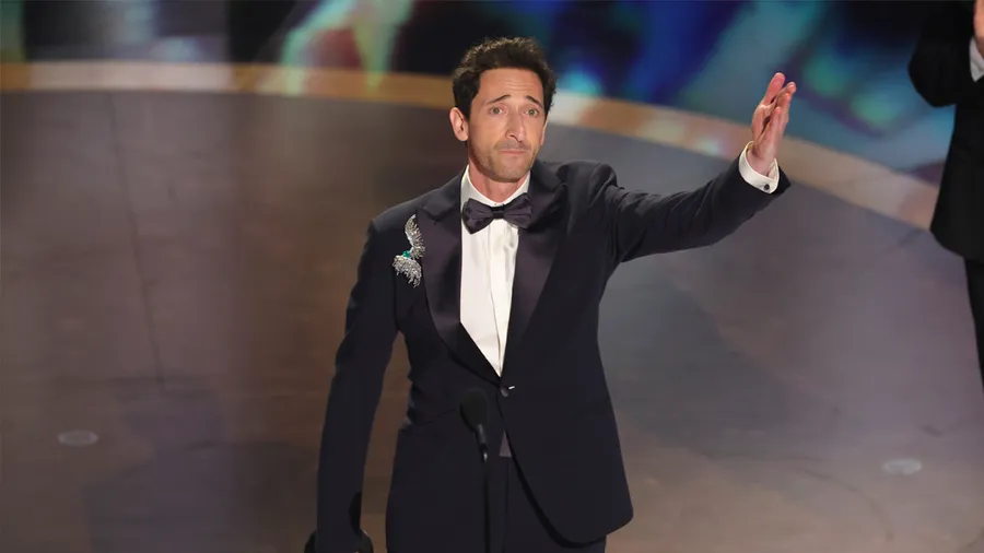 adrien-brody-chicle-oscar.jpg