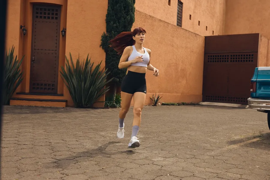 Así como Vico Volkova, corre con adidas supernova